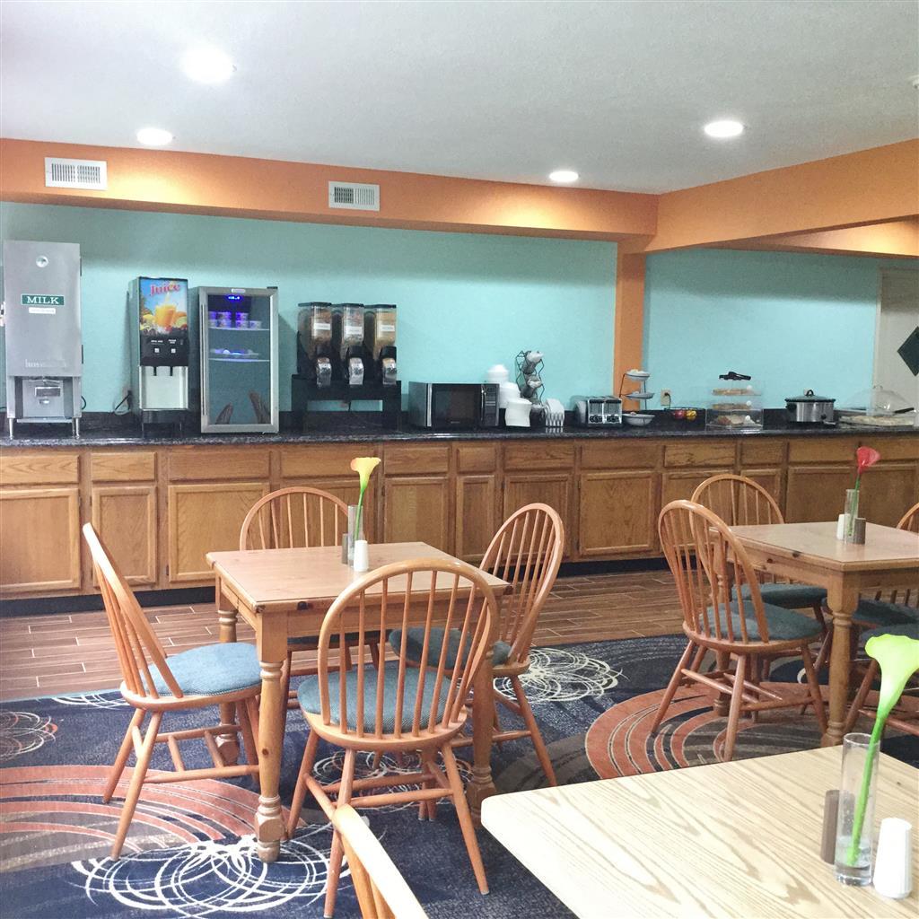 Super 8 By Wyndham Lake Of The Ozarks Eldon Facilities photo